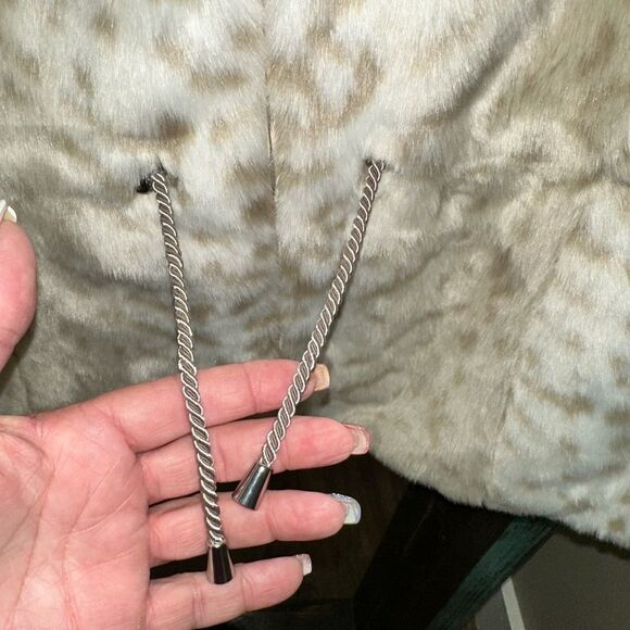 COLDWATER CREEK BRAND LEOPARD VEST - Picture 2 of 6